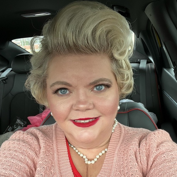 Meet your Posher, Anita - Picture 4 of 9